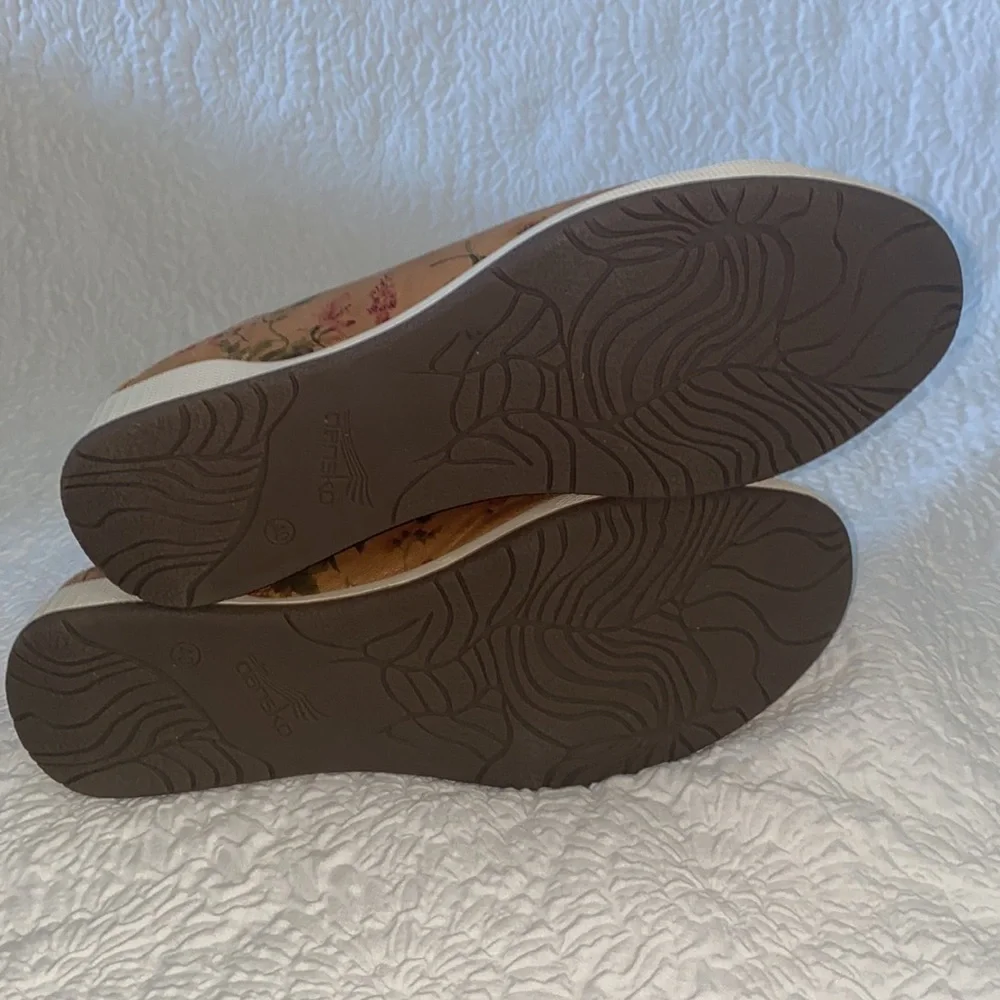 Dansko Orli Floral Leather Sneaker